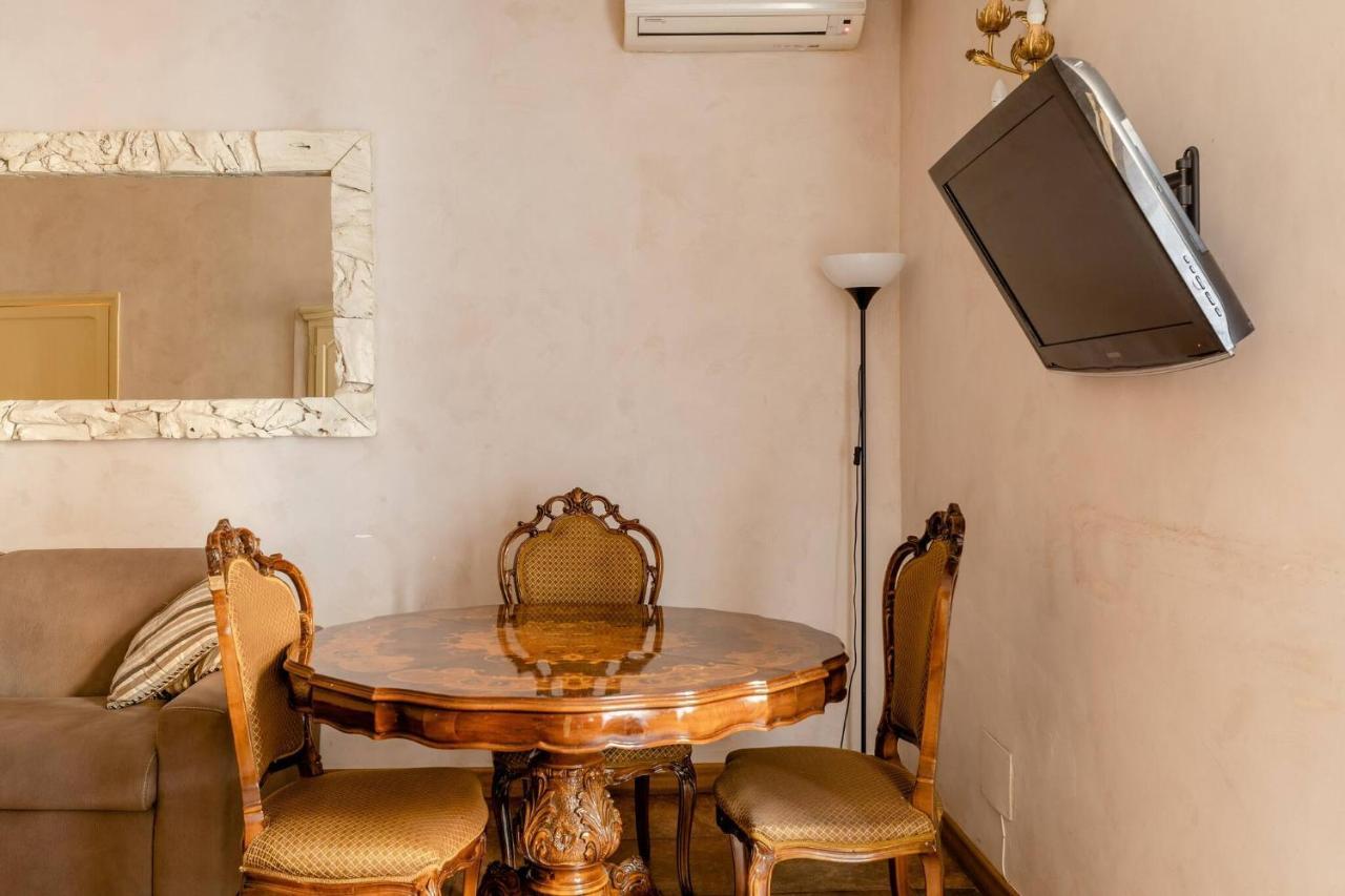 Rome Right In The Ancient Historical Center Two Bedrooms Two Bath, Up To 6 Pax Екстериор снимка